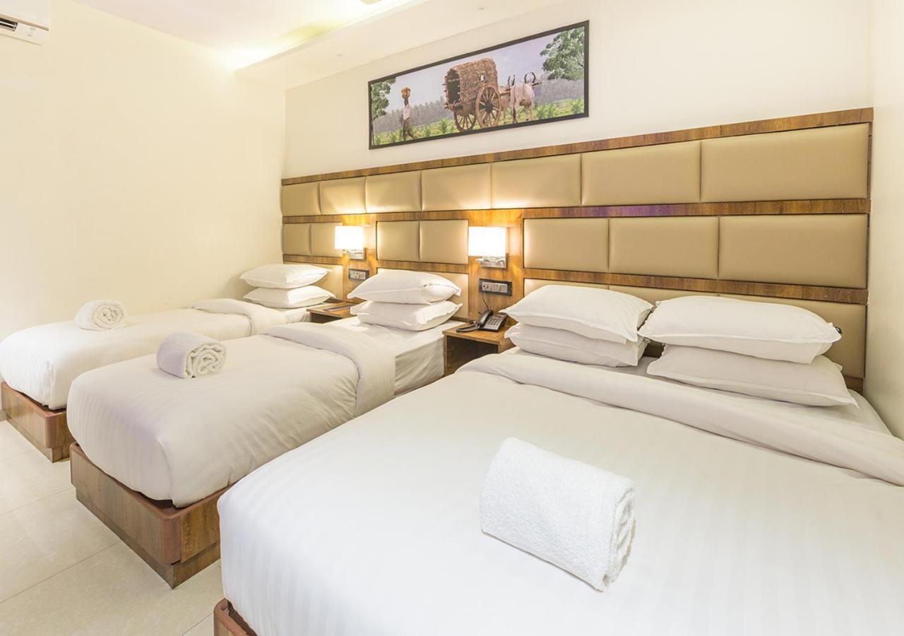 Aura One Hotel Kochi Esterno foto